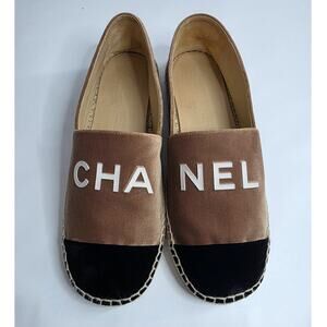 Authentic CHANEL Velvet Logo Espadrilles Beige Taupe Black Cap Toe Flats EU 38